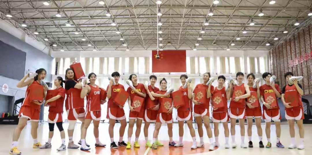 mk体育官网-双塔缺席，新人扛旗！女篮生死战前，宫鲁鸣的豪赌开始了